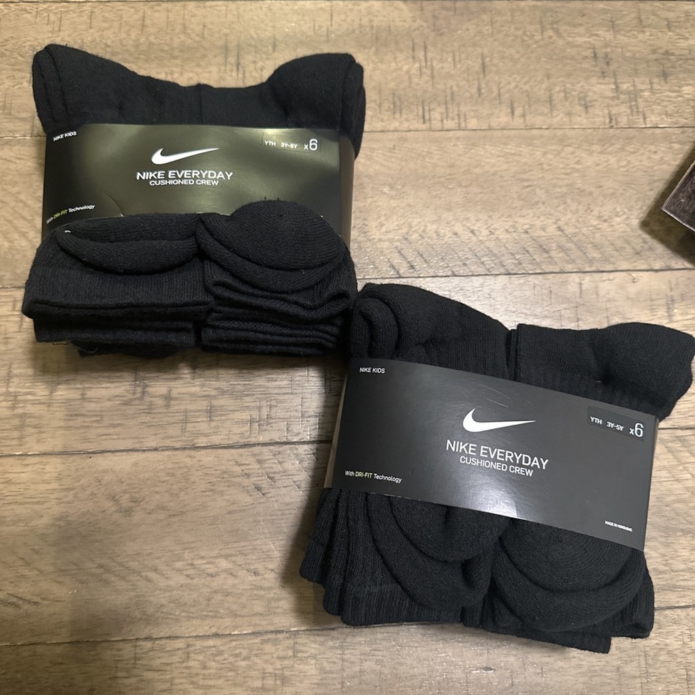 Nike Dri-fit cushioned black crew socks YTH 3Y-5Y